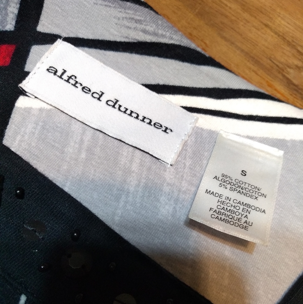 Alfred Dunner3/4 Sleeve Blouse, Size Small; Red, White & Black Abstract … - Picture 3 of 9
